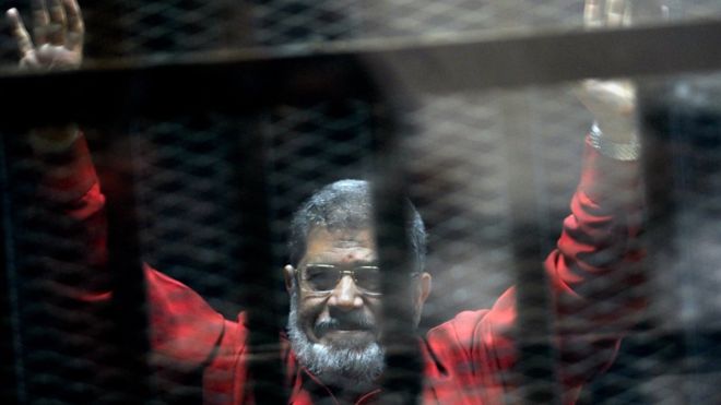 Egypt court quashes Morsi life sentence