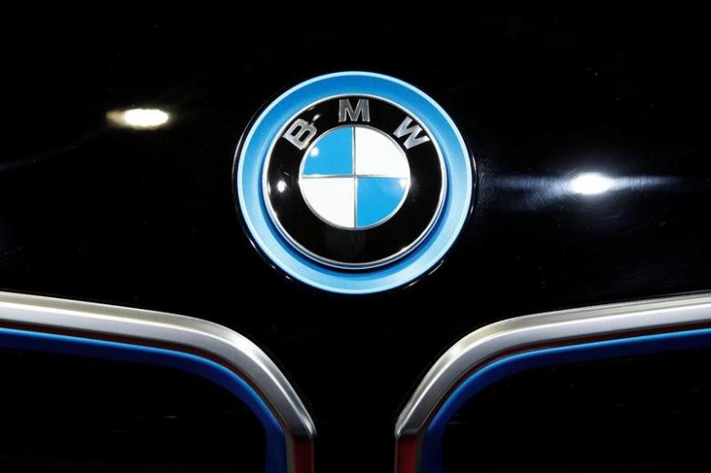 BMW traps alleged thief by remotely locking him in car