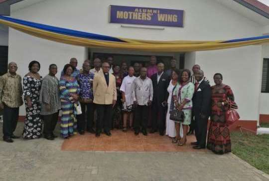 UG Alumni inaugurate university hospital mothers’ wing