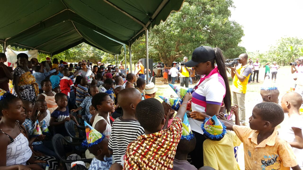 Citi FM celebrates Christmas with Manchie, Korleman residents