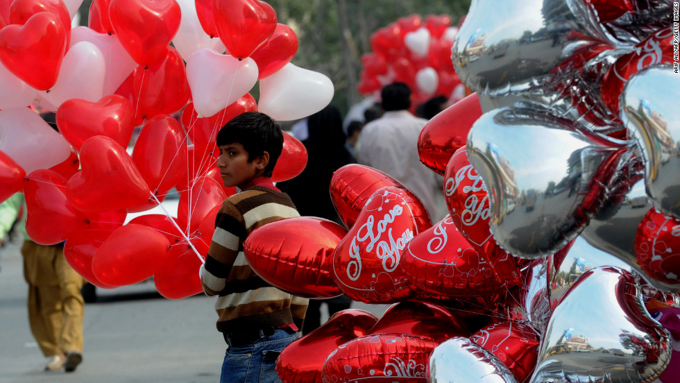 Pakistani court issues nationwide ban on Valentine’s Day