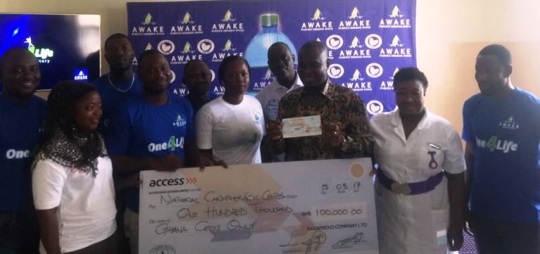 Awake water presents GHc100,000 to Cardio centre