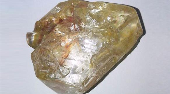 Sierra Leone pastor finds huge 706-carat diamond