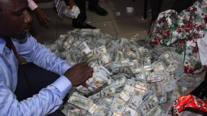 Nigeria’s EFCC ‘finds $43m in Lagos flat’