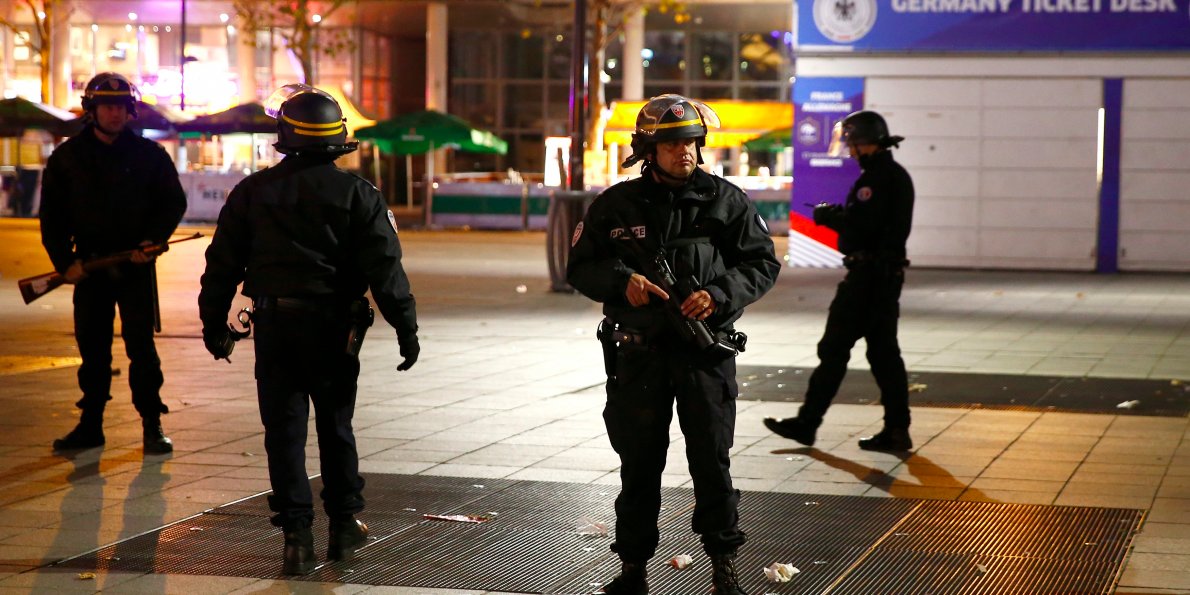 Policeman and attacker killed in Paris gun battle – French media