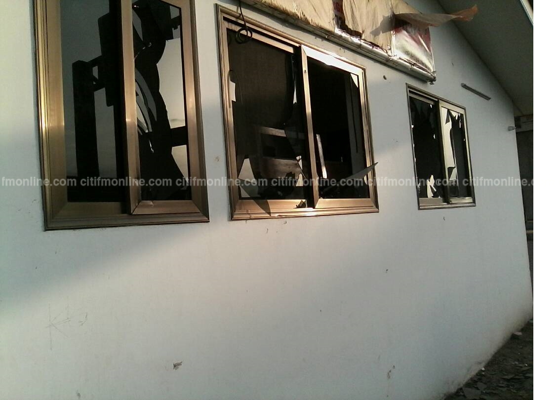 Hawkers vandalize UCS facility at Nkrumah Circle Interchange  [Photos]