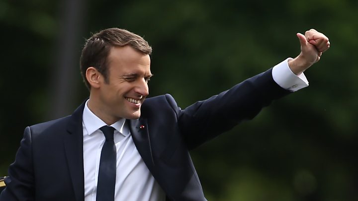 Macron vows new start after inauguration