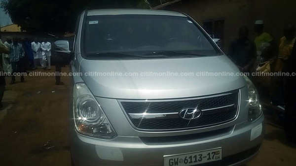 Bawumia donates vehicle to Hajia Mariam Islamic Institute