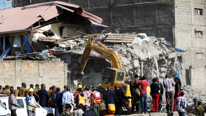 Nairobi building collapse: ’15 missing’ as residents join search
