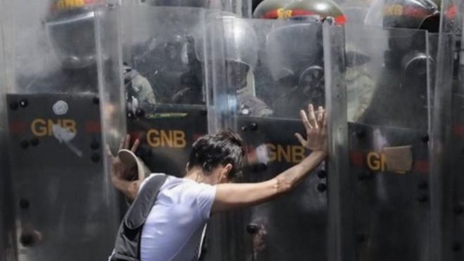 Venezuelan president sacks military top brass amid abuses