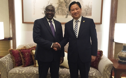 mr-mahamudu-bawumia-vice-president-of-republic-of-ghana-meets-mr-sun-weijie-right-board-chairman-of-jereh-group