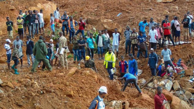 Sierra Leone mudslides: Desperate dig for Freetown survivors