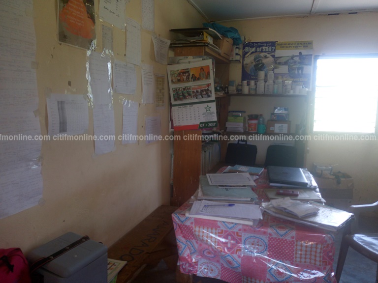 Residents turn teachers quarters to CHPS compound
