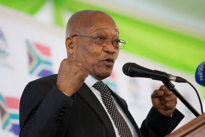 Zuma survives no-confidence vote