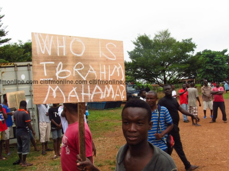 Nyinahin youth issues ultimatum for over Exton bauxite deal