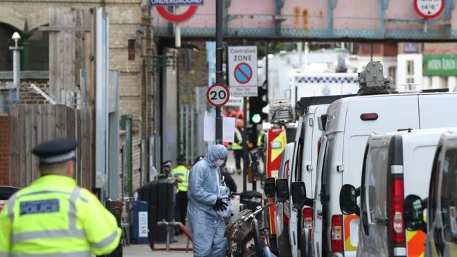 Parsons Green: Man arrested over Tube bombing