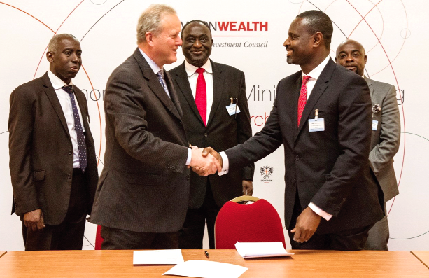 The President of the AGI, Mr James Asare-Adjei (2nd right) in a handshake with Lord Marland of Odstock. With them include Mr Alan Kyerematen