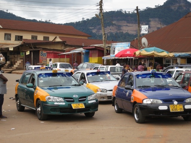 Kumasi: Taxi drivers arrested for using tinted vehicles