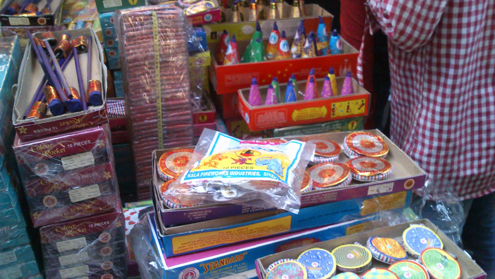 Police to arrest persons caught with fire crackers