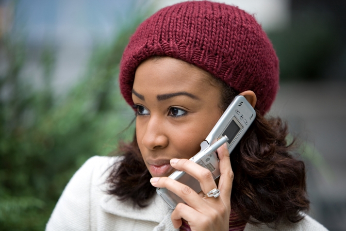 5 topics to never discuss by telephone