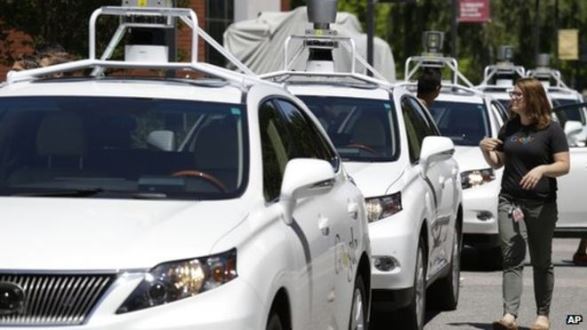 Rival robot cars meet on California highway