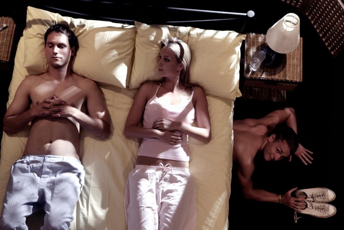10 tips on how to prevent cheating in a relationship