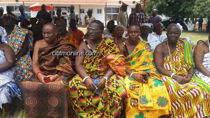 mahama-at-ga-mantse-palace-5_700x394