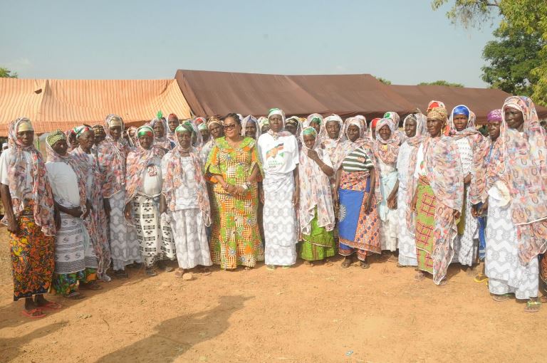 inmates-of-gambaga-witches-camp-in-a-group-pic-with-first-lady-jpg25944