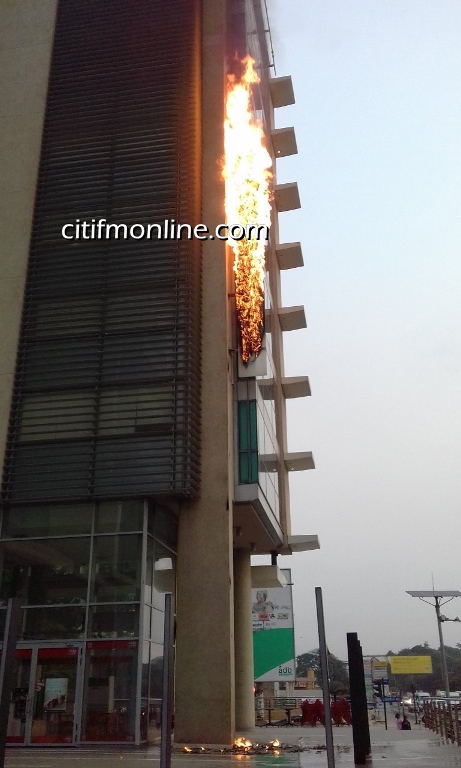 accra-financial-centre-on-fire-2