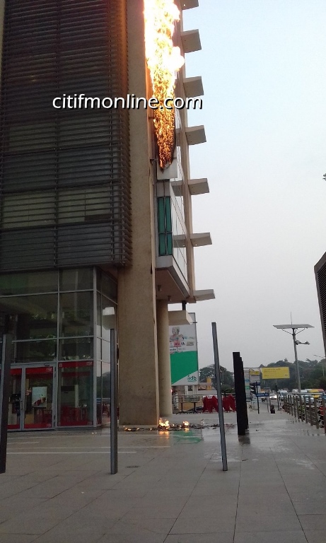 accra-financial-centre-on-fire-6