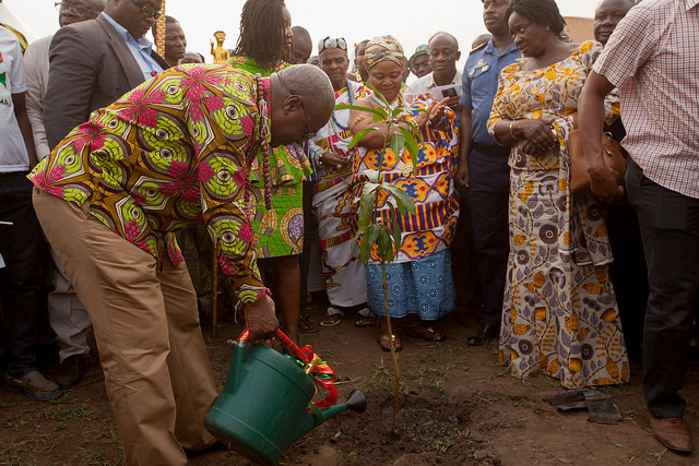 people-weep-for-mahama-10