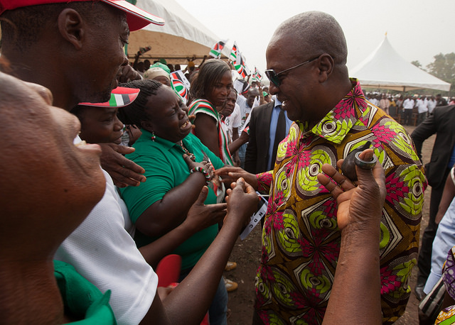 people-weep-for-mahama-3