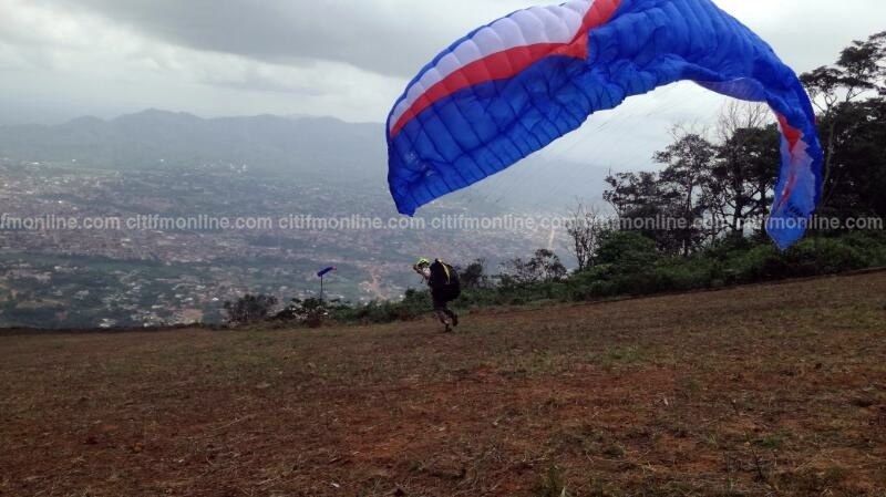 2017-kwahu-easter-paragliding-5_800x449