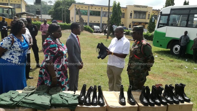 hief-of-defence-staff-major-general-obed-akwa-has-donated-military-training-boots-1