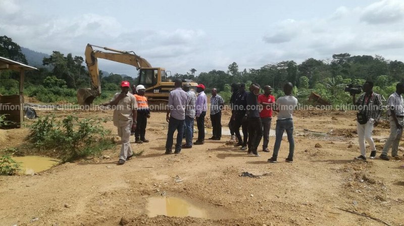 ministerial-taskforce-tours-galamsey-site-10_800x449