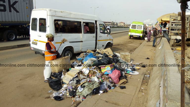 refuse-on-lapaz-streets-6