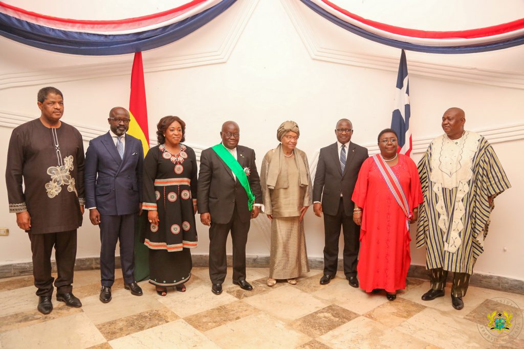 president-sirleaf-welcomes-president-akufo-addo-at-the-roberts-airport-2