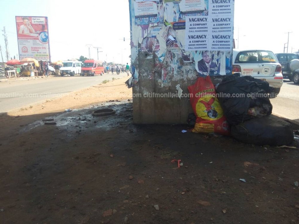 filth-and-bush-in-accra-11_1000x750
