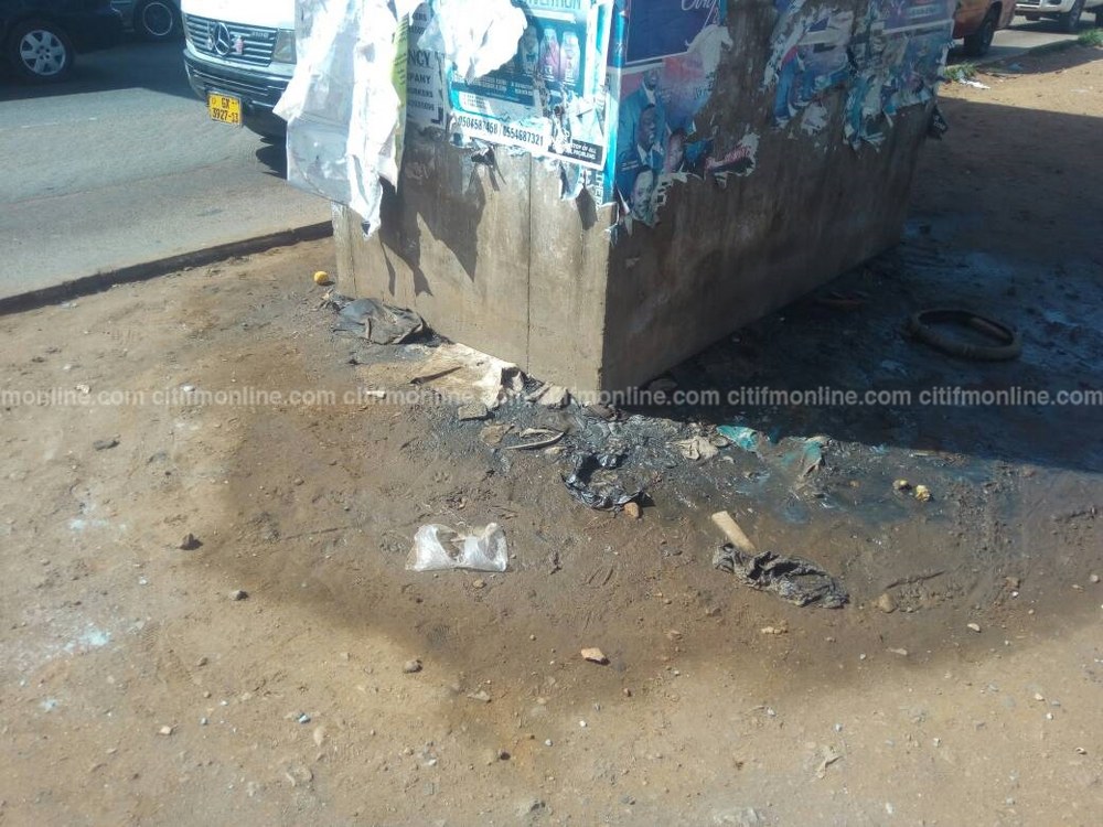 filth-and-bush-in-accra-15_1000x750
