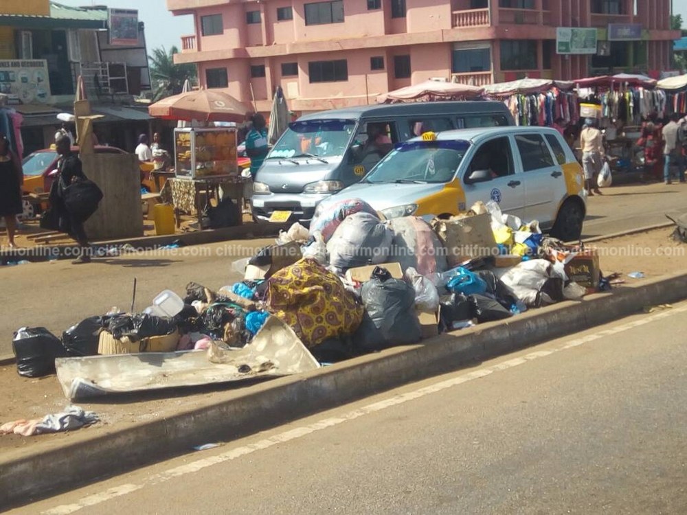 filth-and-bush-in-accra-3_1000x750