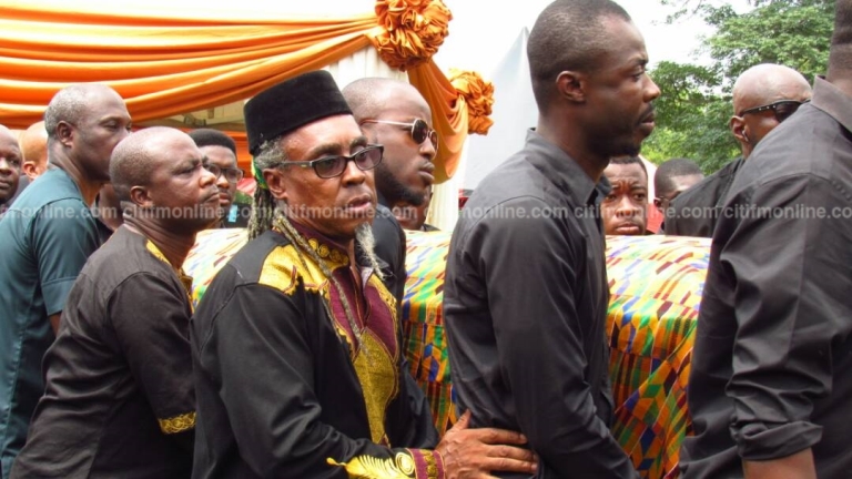 sports-journalist-at-chris-funeral-4