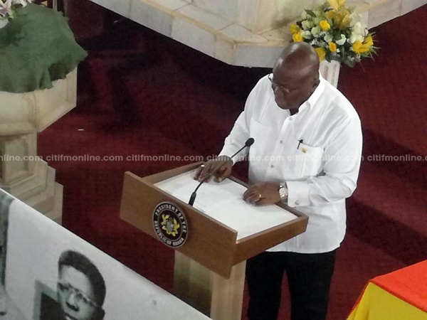 nana-addo-at-saltpond-ugcc-memorial-3