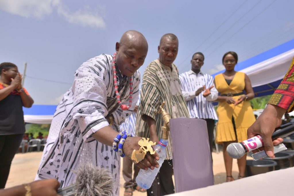 citi-fm-water-project-at-korleman-15